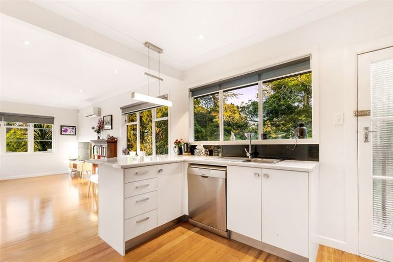 Photo of property in 24b Ribblesdale Road, Henderson, Auckland, 0612