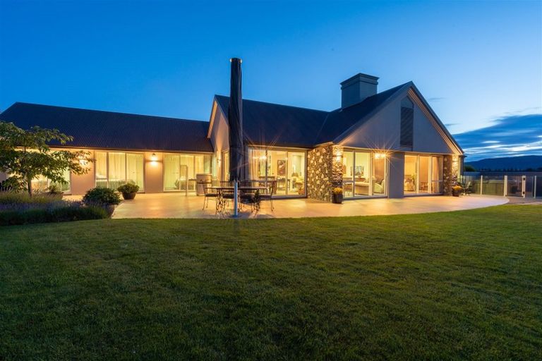 Photo of property in 140 Howden Street, Te Anau, 9600