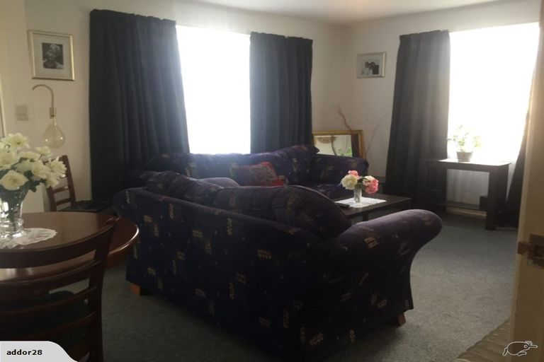 Photo of property in 98a Pasadena Crescent, Totara Park, Upper Hutt, 5018