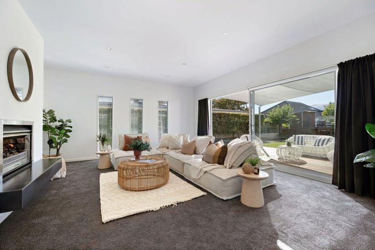 Photo of property in 11 Haddow's Place, Lake Hayes, Queenstown, 9304