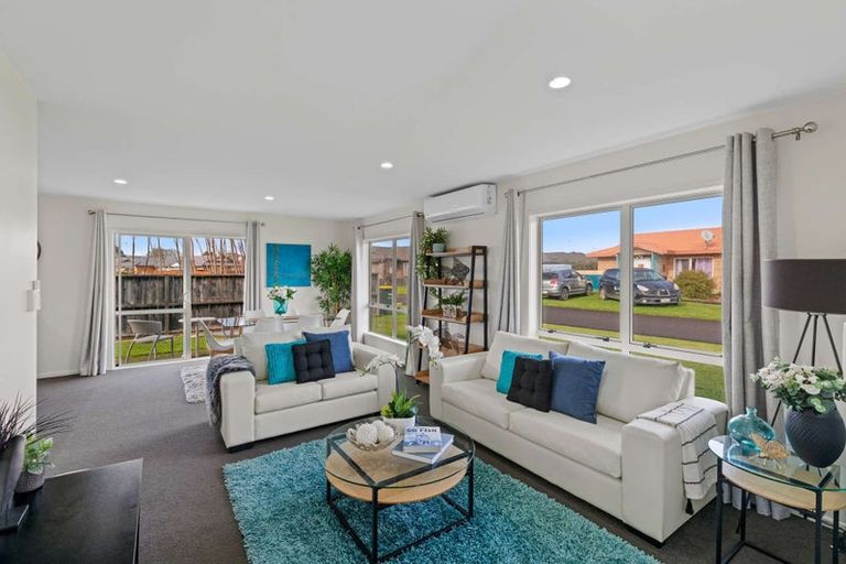 Photo of property in 11/15 O'sullivan Place, Waiuku, 2123