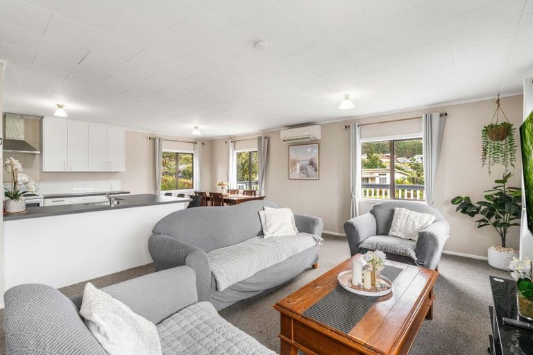 Photo of property in 124 Onemana Drive, Onemana, Whangamata, 3691