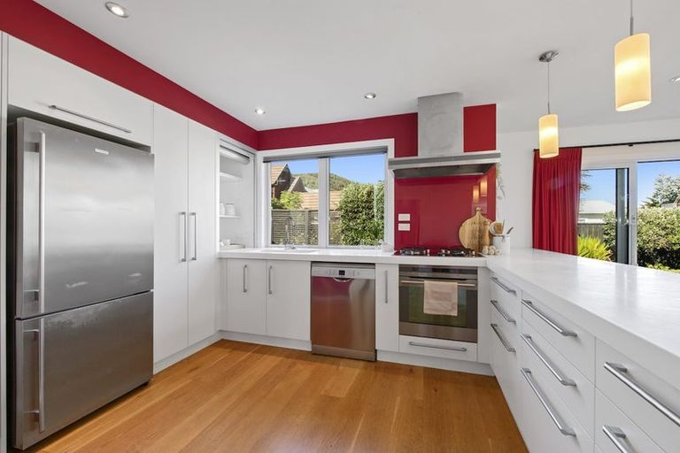 Photo of property in 19 Miro Street, Eastbourne, Lower Hutt, 5013