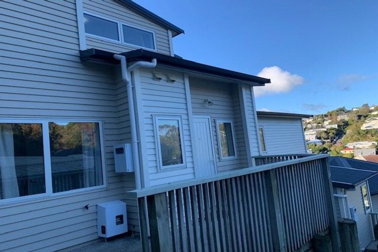 Photo of property in 14 Kopiko Way, Brooklyn, Wellington, 6021