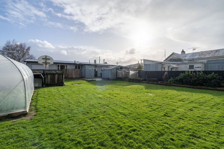 Photo of property in 17 Durham Street, Winton, 9720