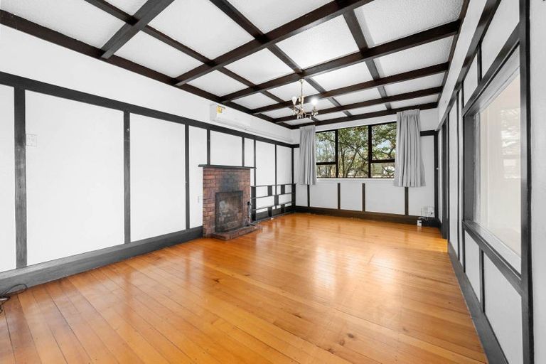 Photo of property in 9 The Esplanade, Eastern Beach, Auckland, 2012