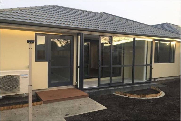 Photo of property in 52d Marshland Road, Shirley, Christchurch, 8061