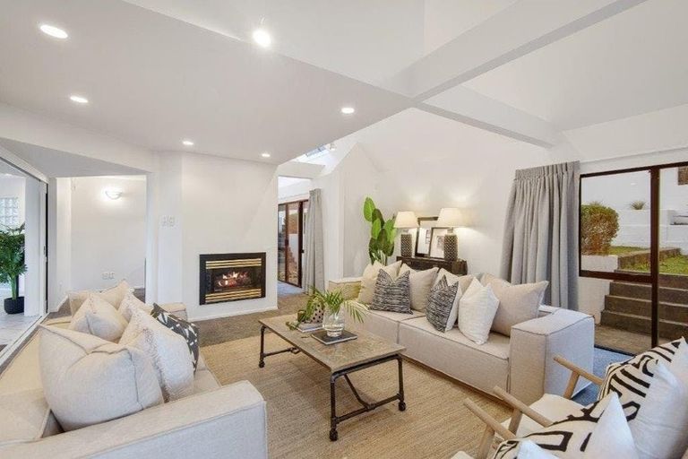 Photo of property in 5 Ledger Lane, Mount Pleasant, Christchurch, 8081