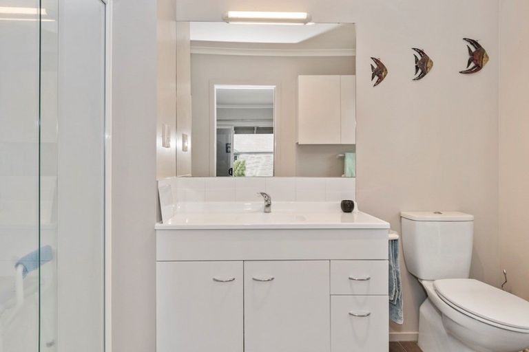 Photo of property in 20 Bridgewater Way, Pyes Pa, Tauranga, 3112