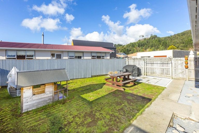 Photo of property in 3/49 Wilford Street, Wallaceville, Upper Hutt, 5018
