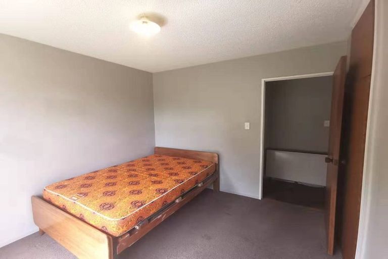 Photo of property in 6a Auburn Avenue, Upper Riccarton, Christchurch, 8041