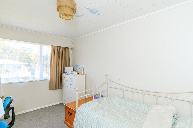 Photo of property in 8 Christchurch Crescent, Kelson, Lower Hutt, 5010