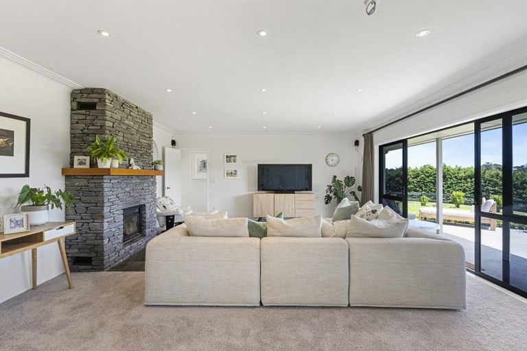 Photo of property in 85 Whitford-maraetai Road, Whitford, Howick, 2571