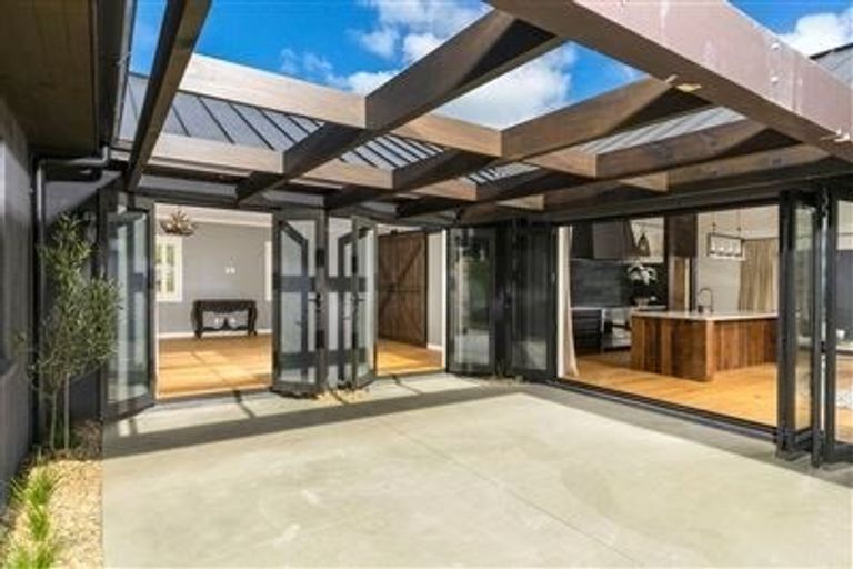 Photo of property in 20 Myra Evelyn Grove, Dairy Flat, Albany, 0792