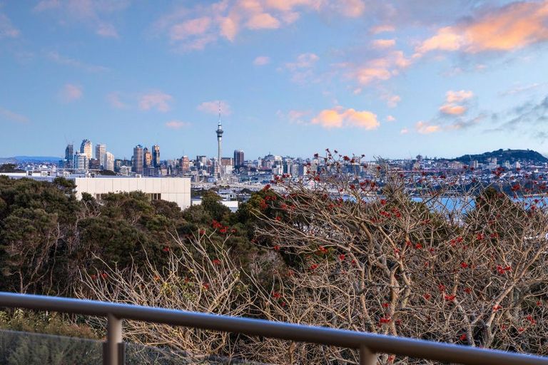 Photo of property in Mokoia Ridge, 1g/68 Mokoia Road, Birkenhead, Auckland, 0626