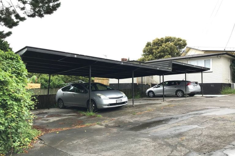 Photo of property in 2/31 Blease Street, New Lynn, Auckland, 0600