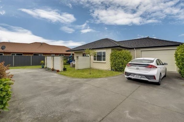 Photo of property in 39 Mcnaughton Place, Onekawa, Napier, 4110