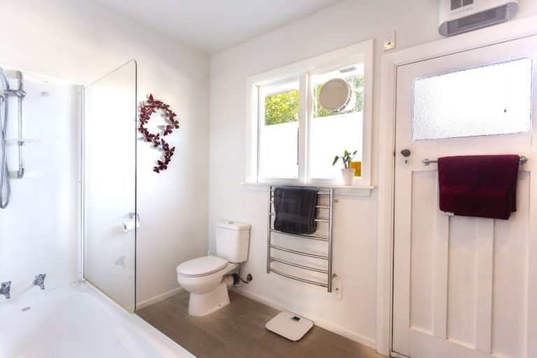 Photo of property in 52 Bristol Street, St Albans, Christchurch, 8014