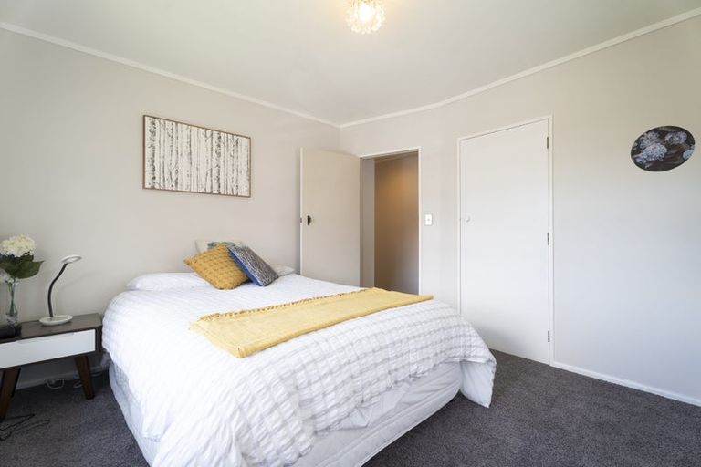 Photo of property in 65 Churton Drive, Churton Park, Wellington, 6037