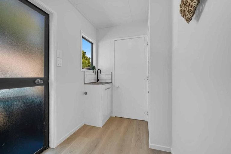 Photo of property in 2/40 Rosella Road, Mangere East, Auckland, 2024