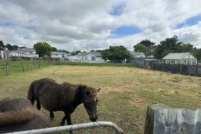 Photo of property in 22 Conway Road, Eltham, 4322