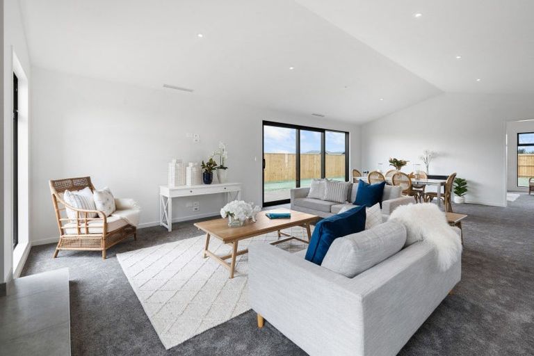 Photo of property in 49 Kingsdowne Drive, West Melton, 7618