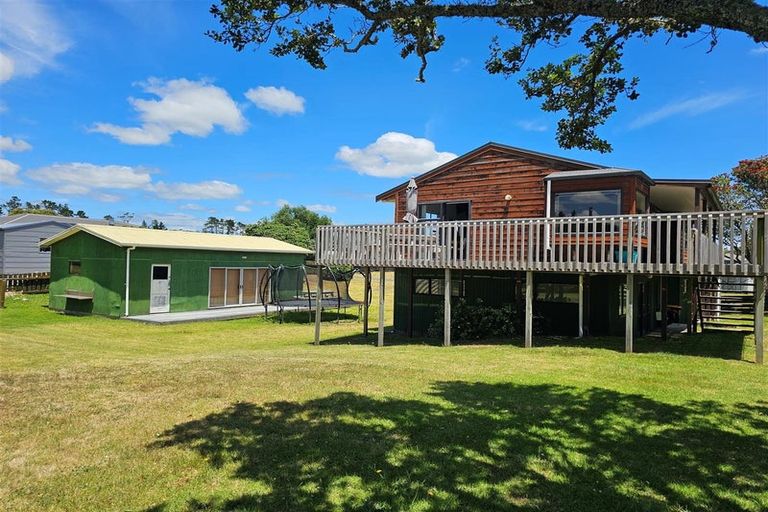 Photo of property in 173 Waimaire Avenue, Matarangi, Whitianga, 3592