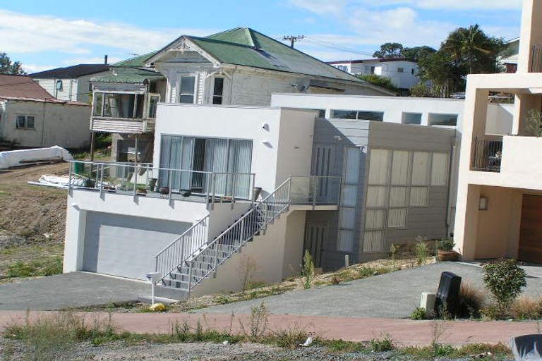 Photo of property in 17 Monte Cassino Place, Birkdale, Auckland, 0626