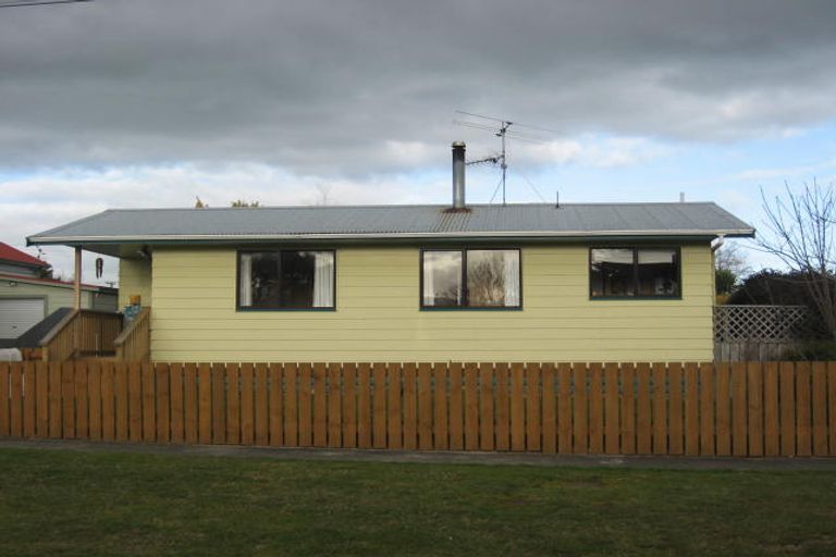 Photo of property in 17 Lincoln Road, Carterton, 5713