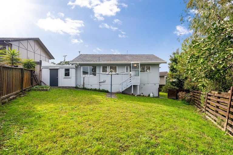 Photo of property in 2/50 Makora Road, Massey, Auckland, 0614
