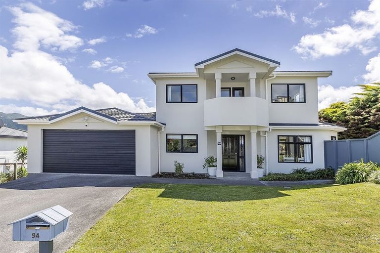 Photo of property in 94 Woodman Drive, Tawa, Wellington, 5028