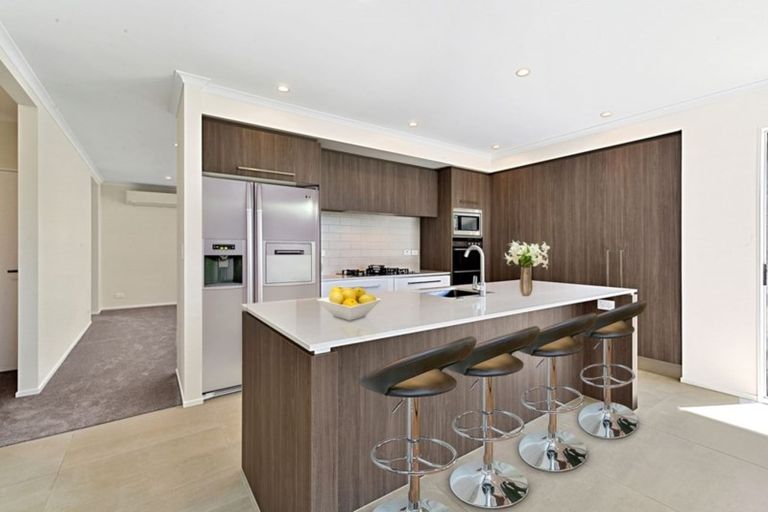 Photo of property in 9 Taikura Avenue, Red Beach, 0932