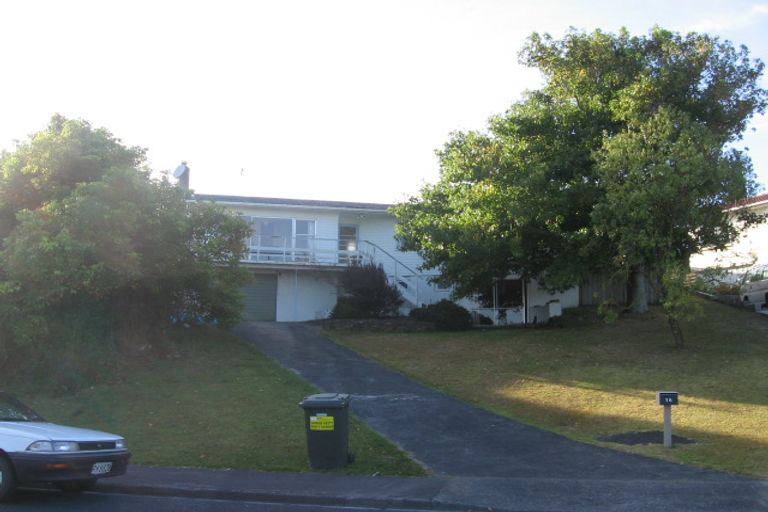 Photo of property in 76 Bruce Road, Glenfield, Auckland, 0629