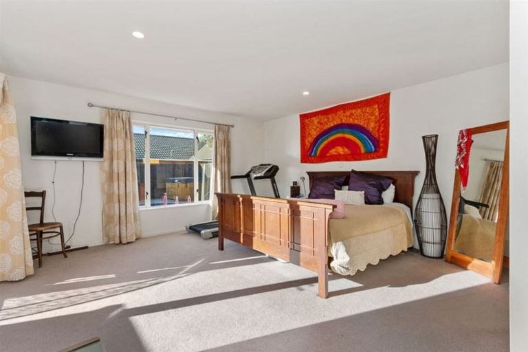 Photo of property in 39 Broadhaven Avenue, Parklands, Christchurch, 8083