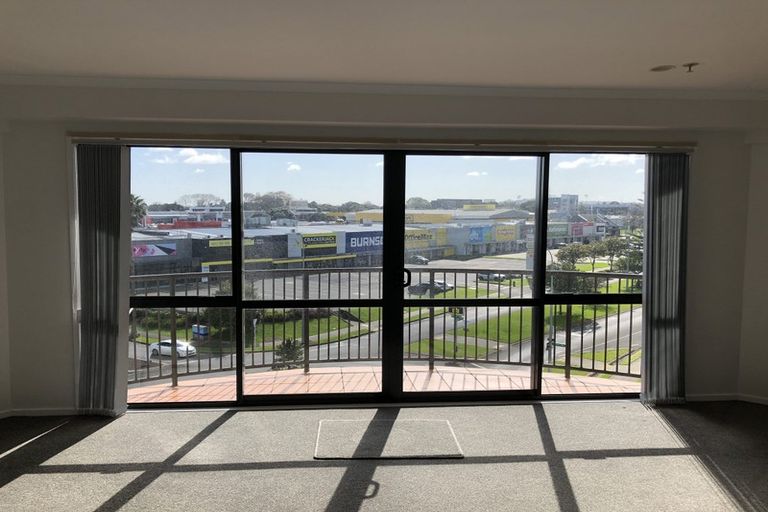 Photo of property in 5j/18 Ronwood Avenue, Manukau, Auckland, 2104