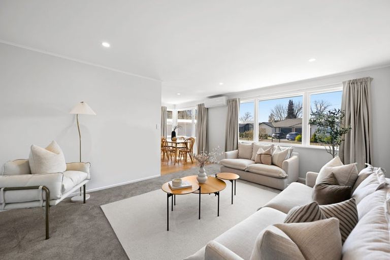 Photo of property in 1 Keitha Place, Glenview, Hamilton, 3206