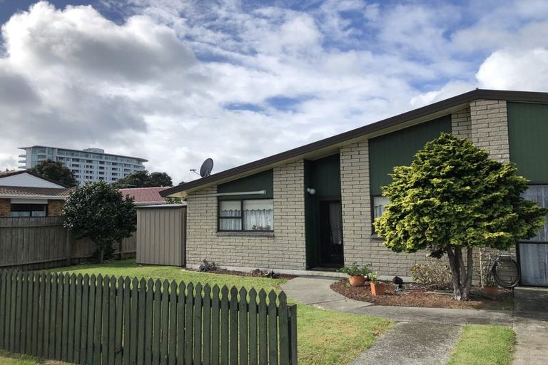 Photo of property in 73a Centreway Road, Orewa, 0931