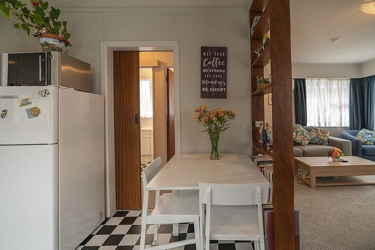 Photo of property in 18 Anthony Grove, Paraparaumu Beach, Paraparaumu, 5032