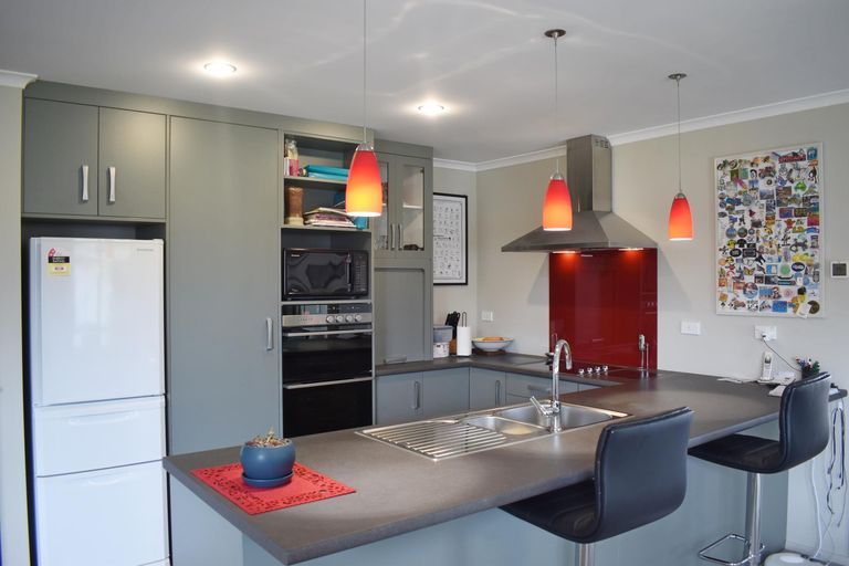 Photo of property in 57 Armstrong Avenue, Carterton, 5713