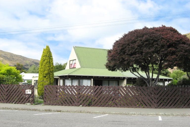 Photo of property in 2/2 Dryden Street, Sumner, Christchurch, 8081