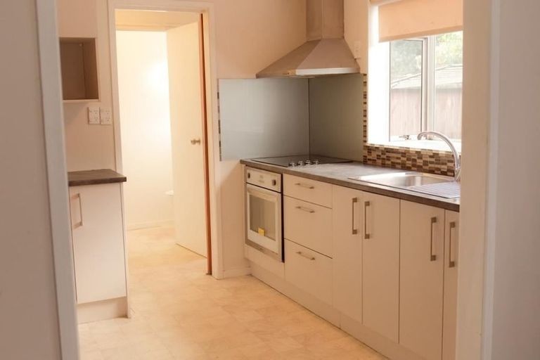 Photo of property in 62 Kohekohe Street, New Lynn, Auckland, 0600