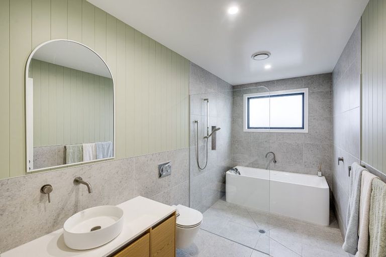 Photo of property in 58 Pelorus Avenue, Poraiti, Napier, 4112