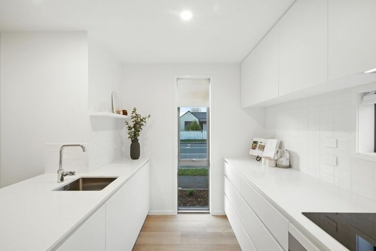 Photo of property in 112b Edgeware Road, St Albans, Christchurch, 8014