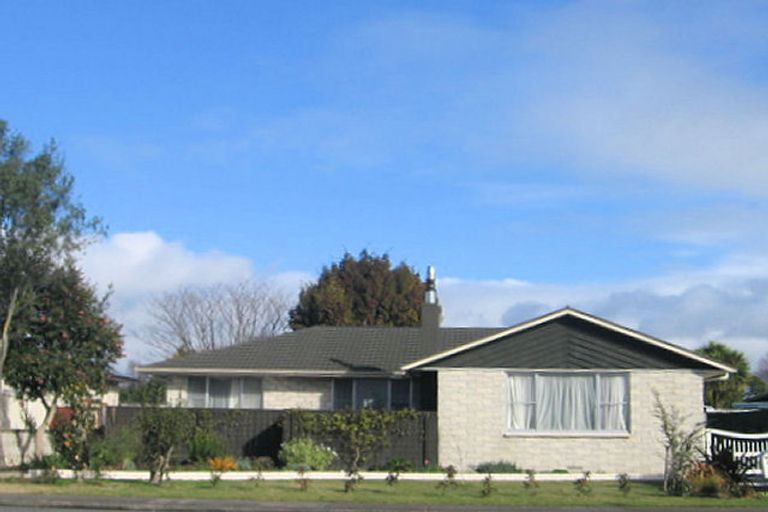 Photo of property in 43 Flaxmere Avenue, Flaxmere, Hastings, 4120