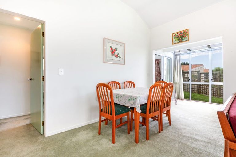 Photo of property in 17 Lakeside Villas, Whitby, Porirua, 5024