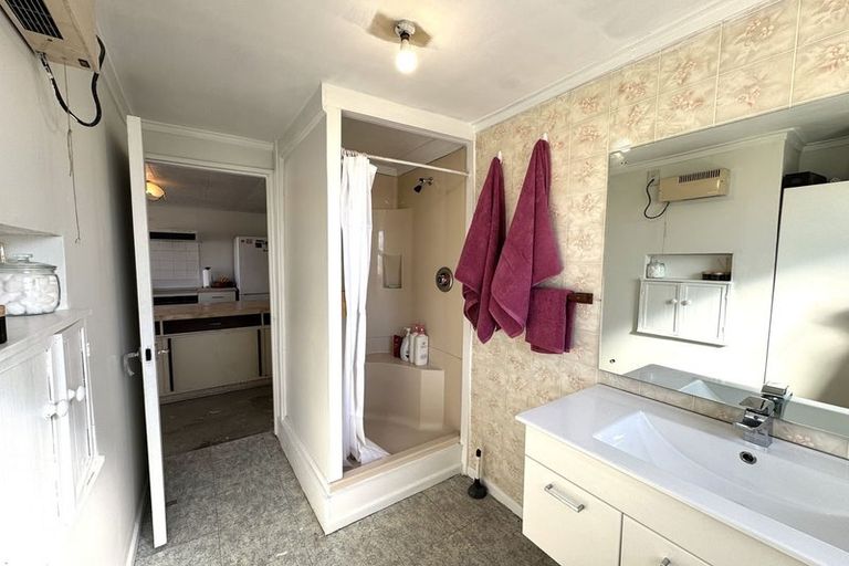 Photo of property in 82 Salcombe Street, Kaitangata, 9210