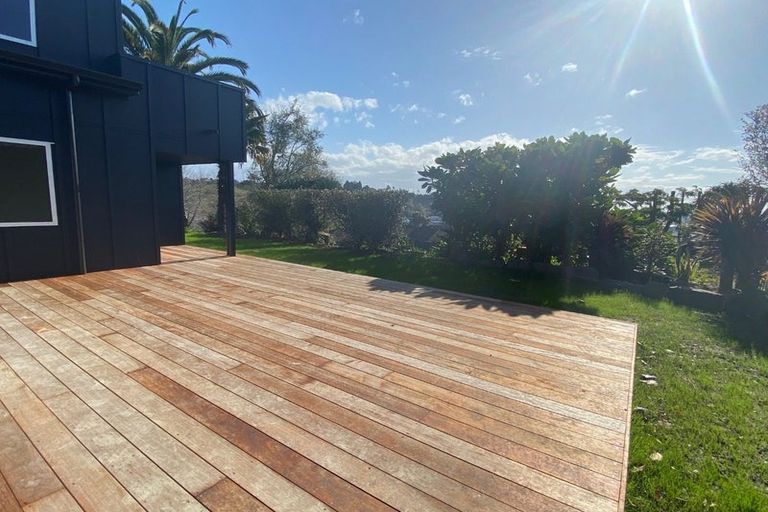 Photo of property in 1 Lysaght Place, Welcome Bay, Tauranga, 3112