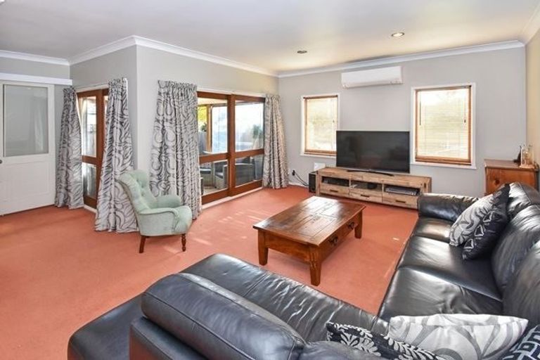 Photo of property in 3 Hanover Place, Pahurehure, Papakura, 2113