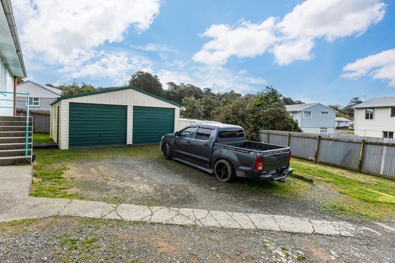 Photo of property in 25 Loongana Street, Waitangirua, Porirua, 5024