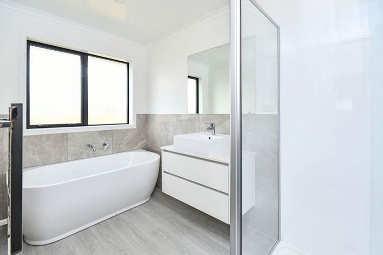 Photo of property in 35a Leathem Crescent, Pokeno, 2402